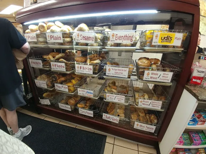 Bagel Hut Picture 3