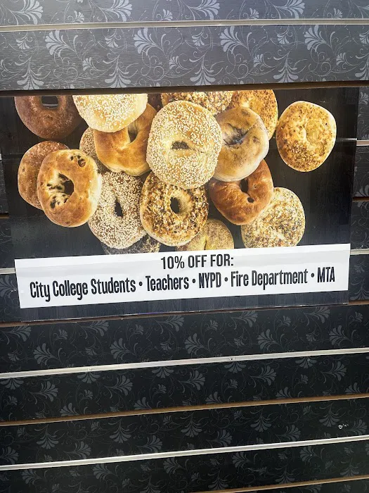Alexander’s Bagel & Grill Picture 1