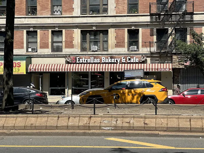 5 Estrellas Bakery & Cafe Picture 2