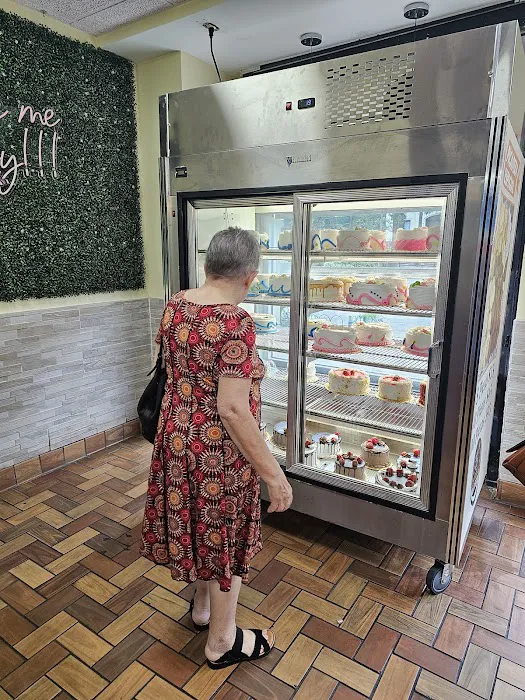 5 Estrellas Bakery & Cafe Picture 9
