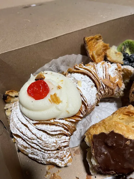 Italian American Bakery Picture 5