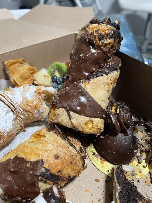 Italian American Bakery Picture 9