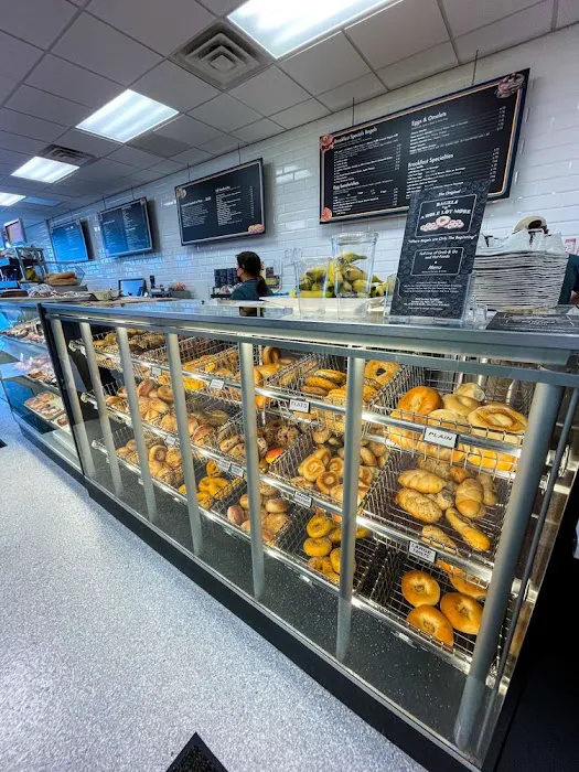 Bagel Lab Bakery & Deli Picture 3