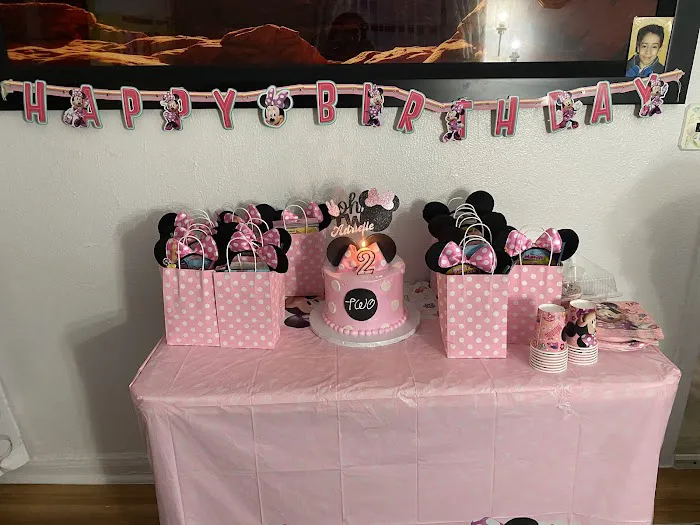 Marina's Dominican Cakes Picture 5