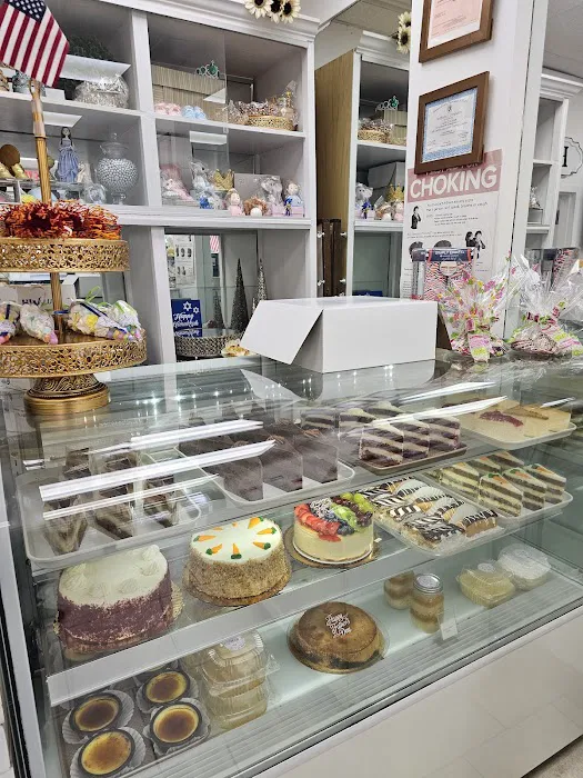Lucy By Marina Bakery Picture 2
