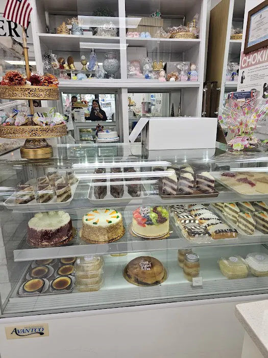 Lucy By Marina Bakery Picture 5