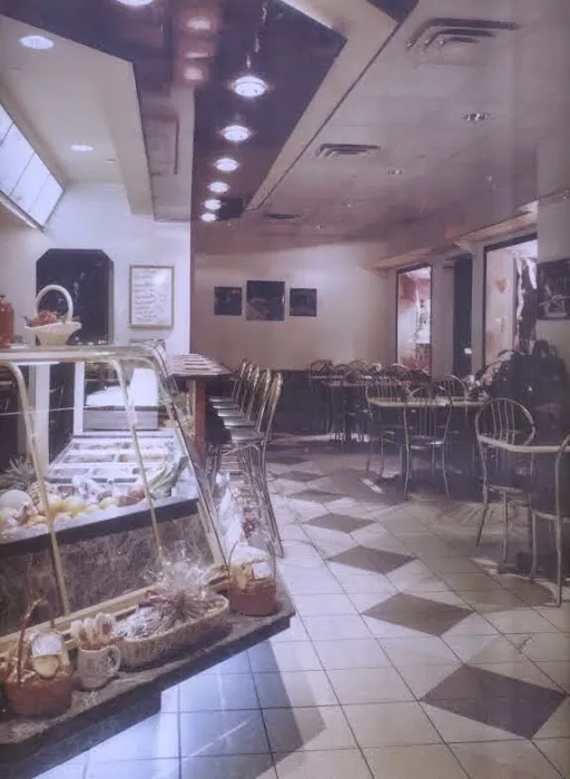 Riesterer's Bakery Picture 2