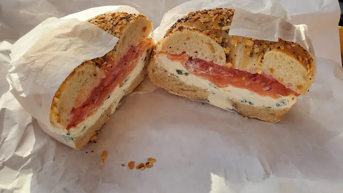 Beach Bagel & Deli Picture 3