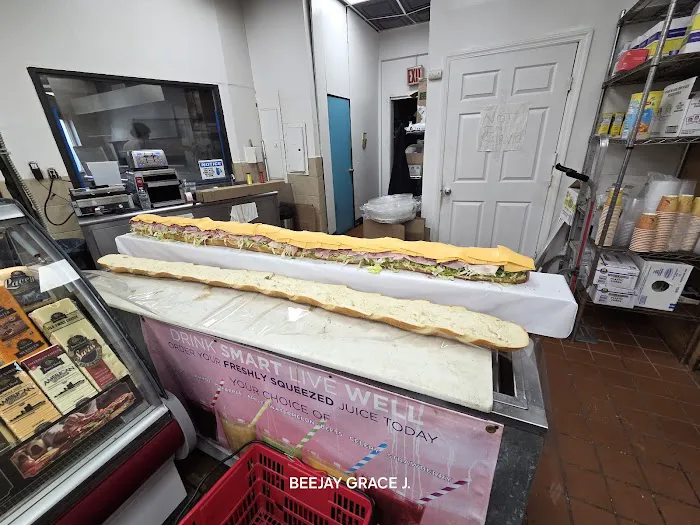 Beach Bagel & Deli Picture 5