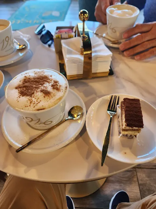 Leonetti Pastry Shop Picture 4