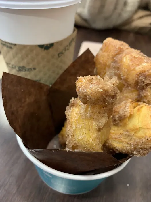 Cinnabon Picture 9