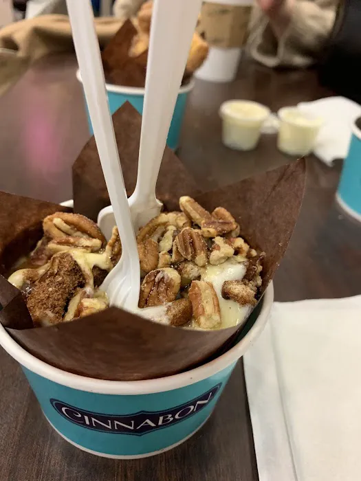 Cinnabon Picture 4