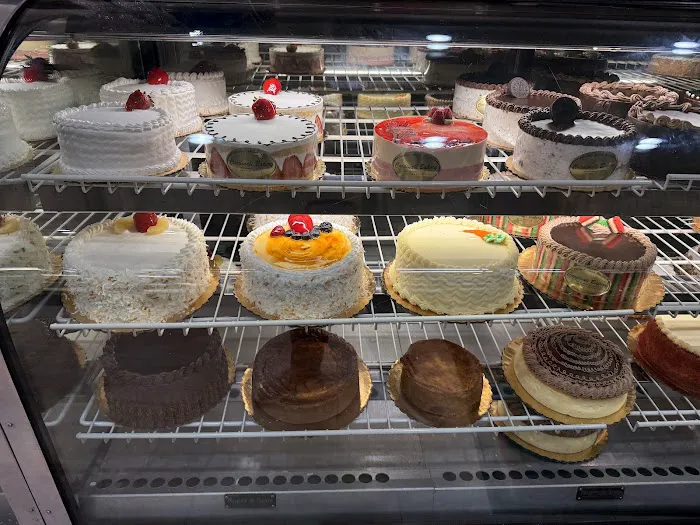 Cardinali Bakery & Pastry Shop Picture 2