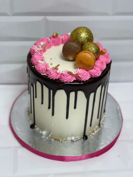 Frenchy's Cake Designs LLC Picture 4