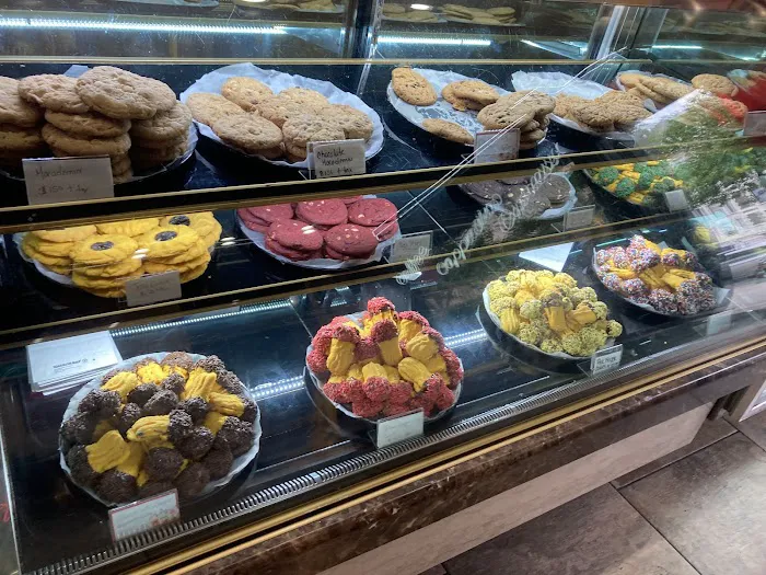 Carrot Top Pastries Picture 8