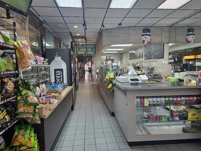 35 Main St Bagel and Deli Picture 3