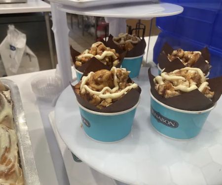 Cinnabon