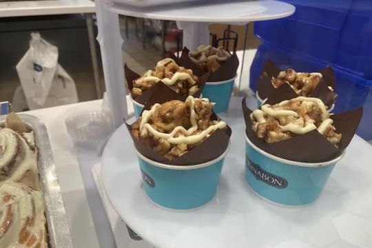 Cinnabon