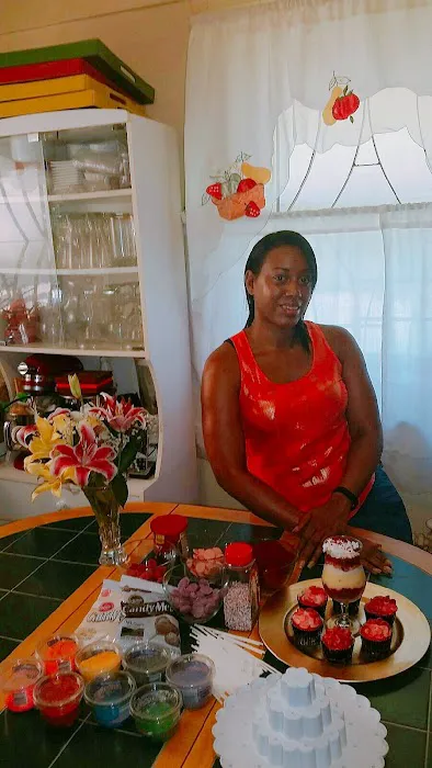 YULONDA'S EDIBLE SENSATIONS, LLC Picture 9