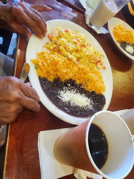 Emilio's Bakery & Coffee Picture 2