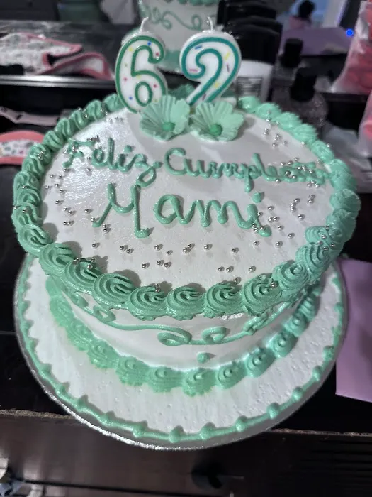 Angela's Cake Picture 8