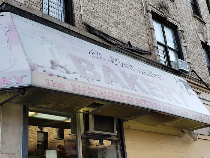 El Manantial Bakery Picture 9