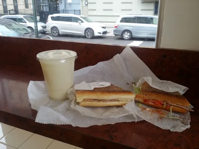 El Manantial Bakery Picture 10