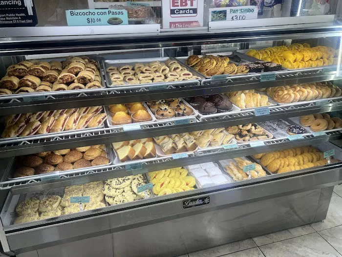Dios Proveedor Bakery Picture 2