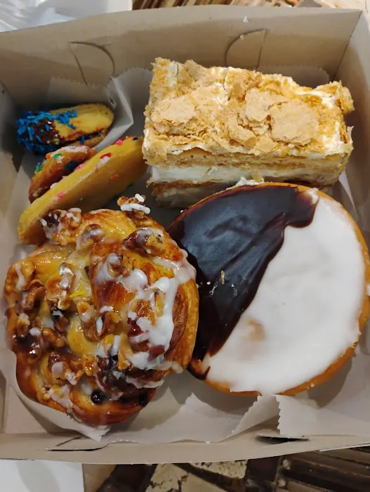 Ciro's Pastry Shop Picture 4