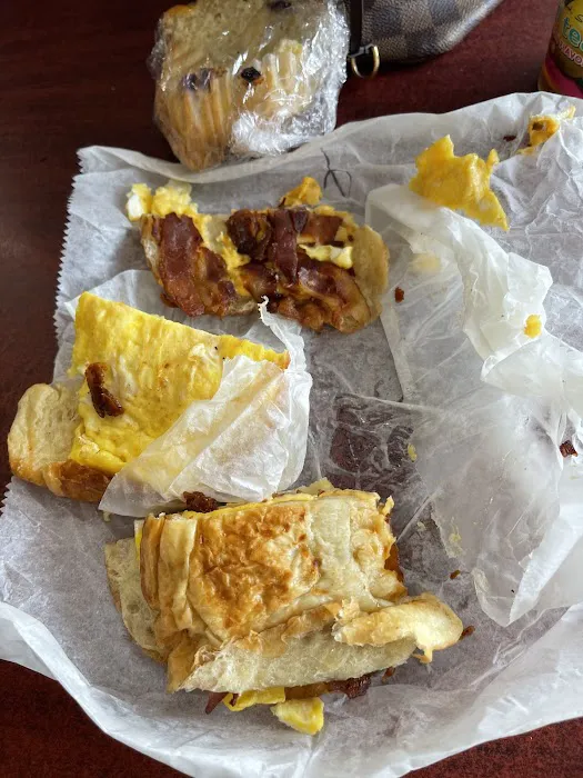 Grand Bagel Deli Picture 4