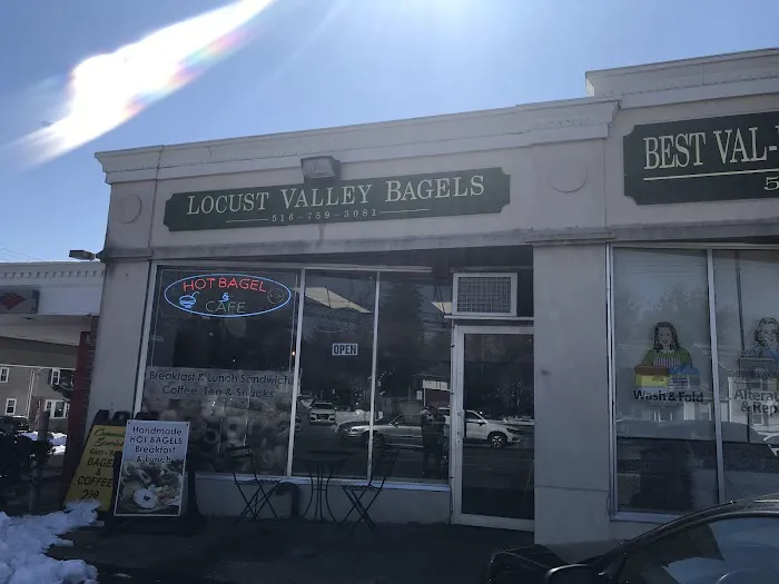 Locust Valley Bagels Picture 1