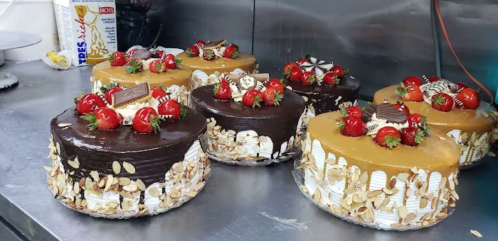 La Sevillana Bakery & Restaurant Picture 7