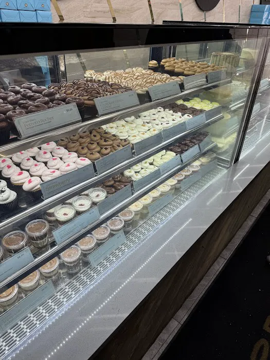 Layers Bakeshop Picture 2