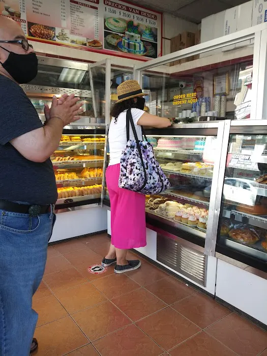 Esmeraldo Bakery Picture 8