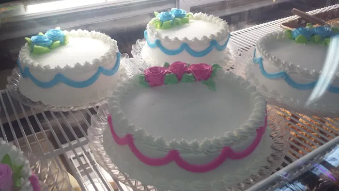 Emmanuel’s Bakery & Deli Picture 3