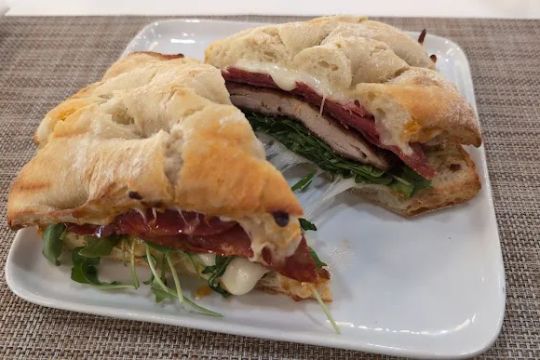 Stellina Bakery & Cafe