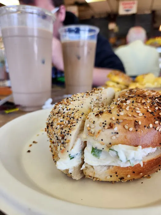 Bagelicious East Meadow Picture 9
