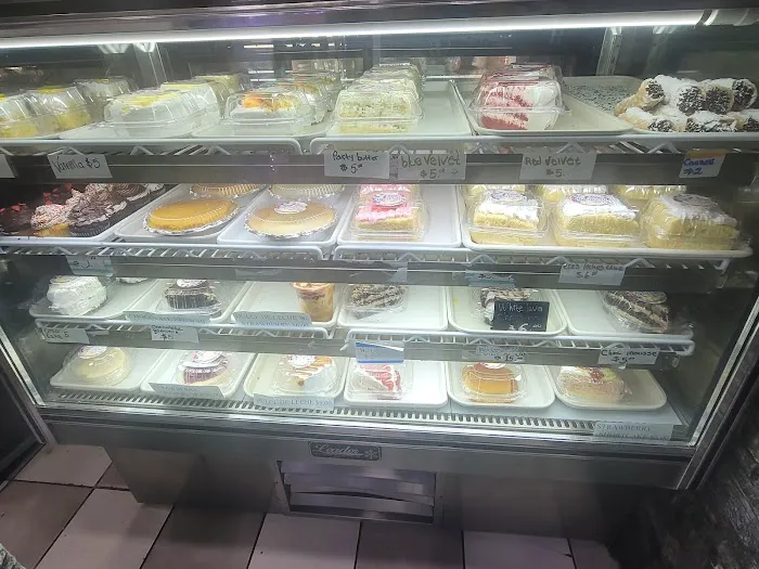Mi Bakery & Cafe Picture 5