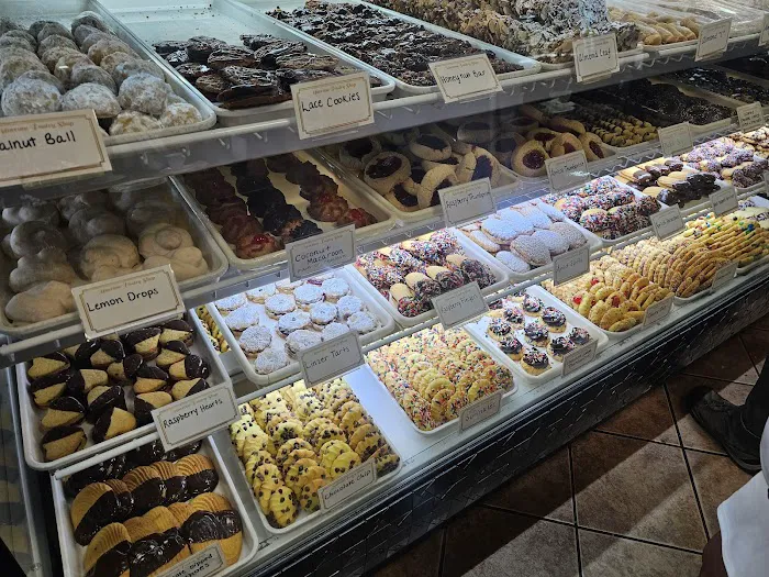 Addeo & Sons Bakery Picture 8
