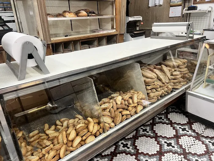 Addeo & Sons Bakery Picture 4