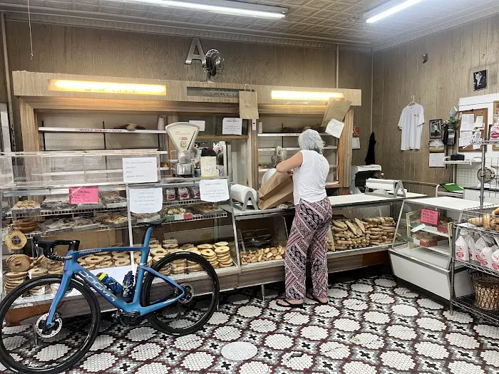 Addeo & Sons Bakery Picture 5
