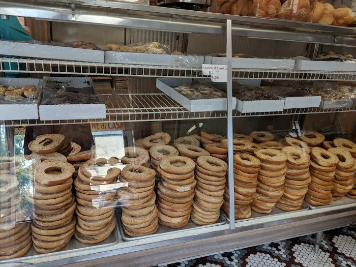 Addeo & Sons Bakery Picture 9