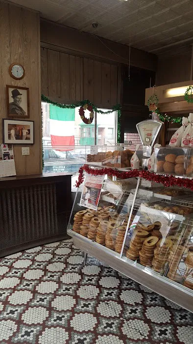 Addeo & Sons Bakery Picture 10