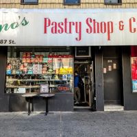Gino's Pastry Shop & Cafe ico