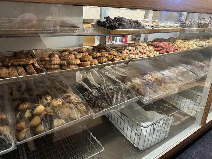 Gino's Pastry Shop & Cafe Picture 9