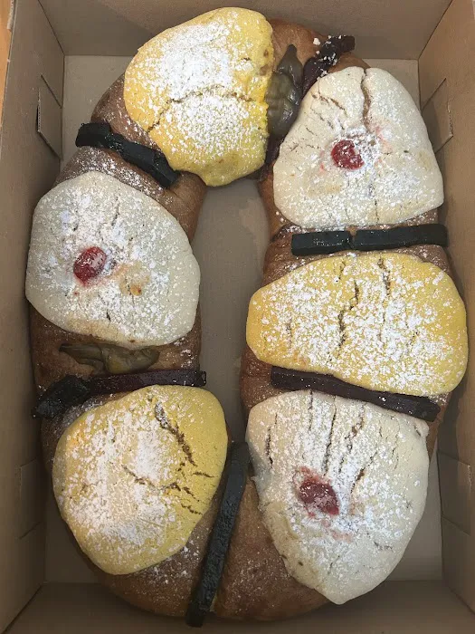Azteca Bakery Picture 7