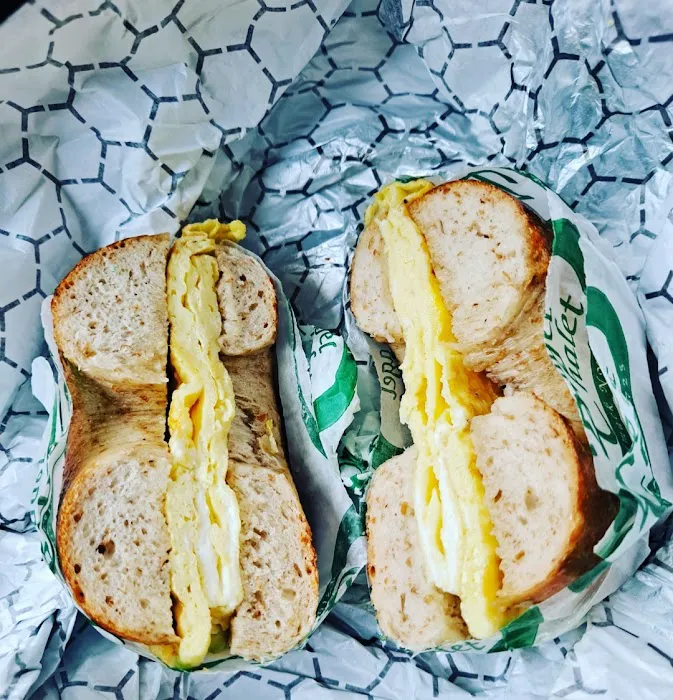Bagel Chalet - Merrick Picture 5