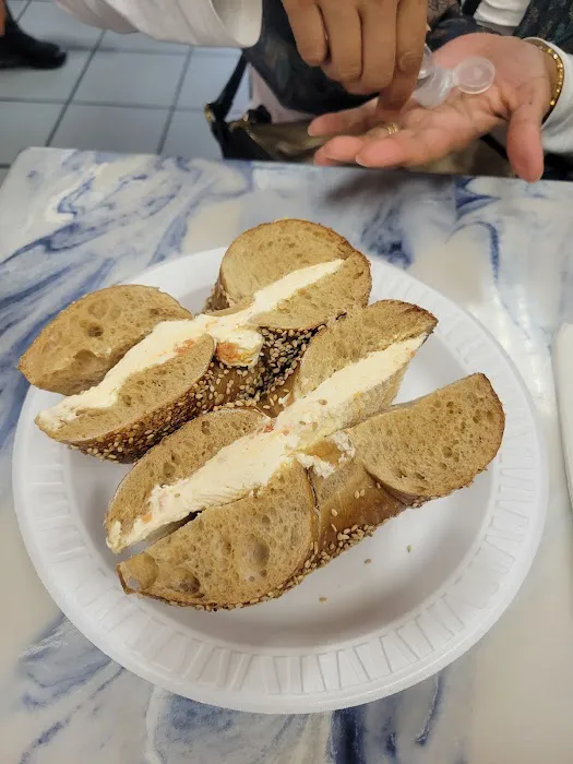 Turnpike Bagels Deli & Bakery Picture 6