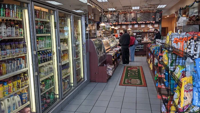 Turnpike Bagels Deli & Bakery Picture 7
