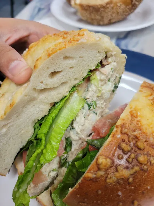 Turnpike Bagels Deli & Bakery Picture 10
